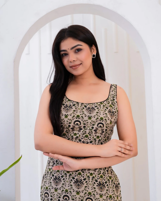 Beautifull Floral Printed Straight Kurtas For Women  Size M Color
